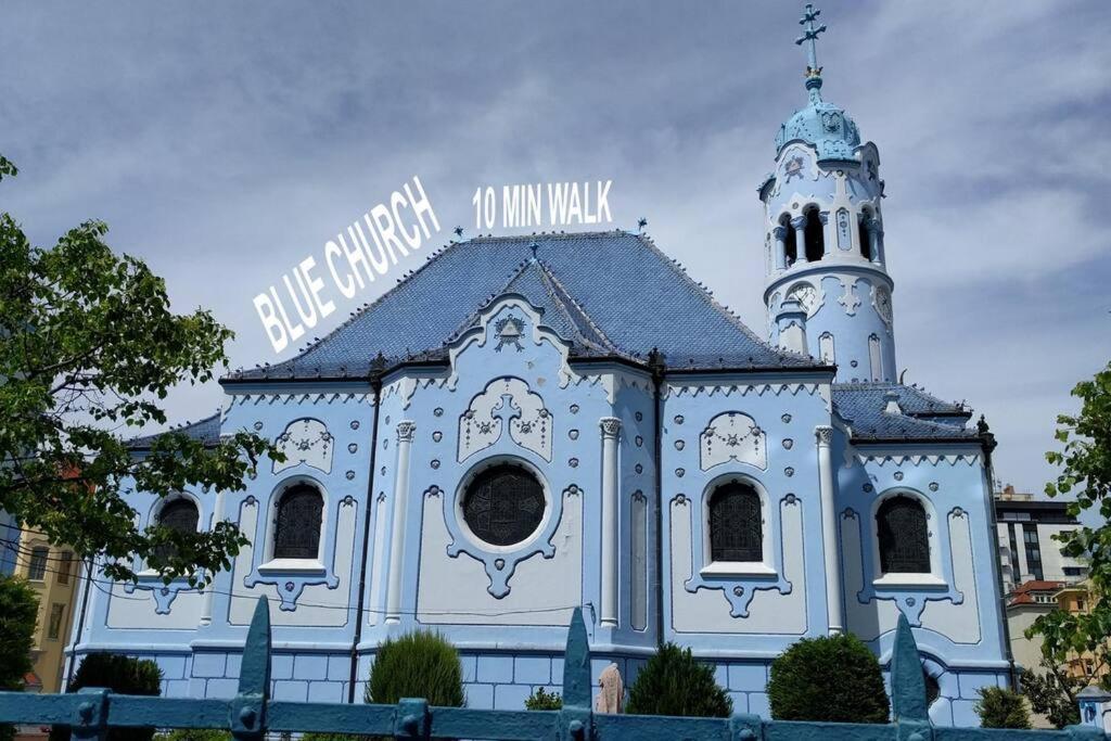 Gorgeous City Center Apartment In Bratislava With Free Parking Ngoại thất bức ảnh
